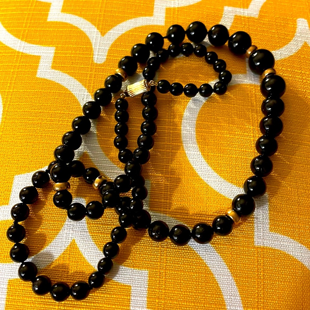 14k black beaded necklace